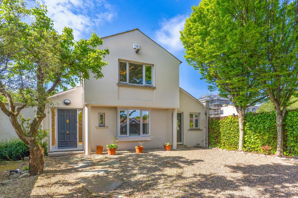 Main image of property: 102A Shrewsbury, Shrewsbury Park, Ballsbridge, Dublin 4, D04 AA55