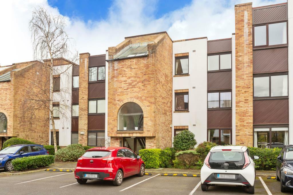2 bedroom apartment for sale in 84 The Elms, Mount Merrion Avenue