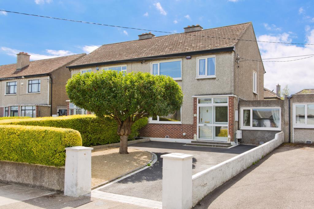Main image of property: 19 Newtown Park, Blackrock, Co Dublin, A94 N9P9