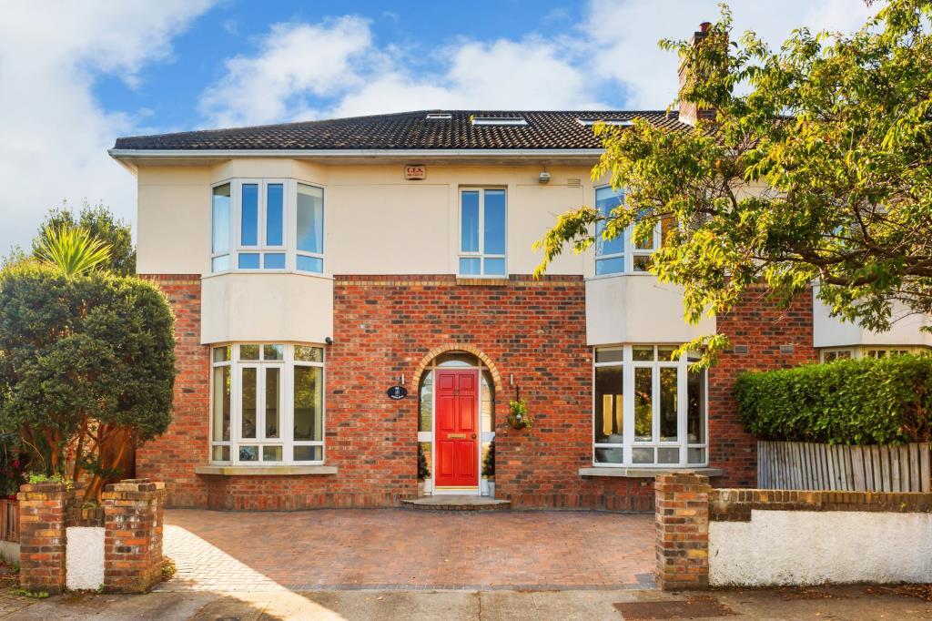 Main image of property: 88 Carysfort Park, Blackrock, Co Dublin, A94 F977