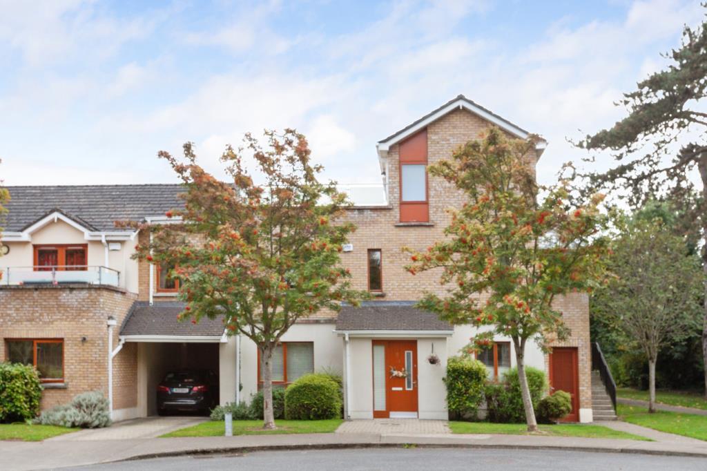 Main image of property: 16 Annfield Lawn, Castleknock, Dublin 15, D15 N5R2