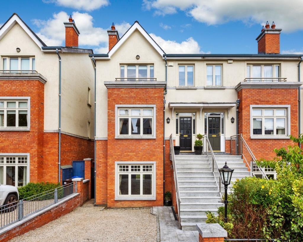 Main image of property: 3 Farmleigh Park, Castleknock, Dublin 15, D15 Y1T2