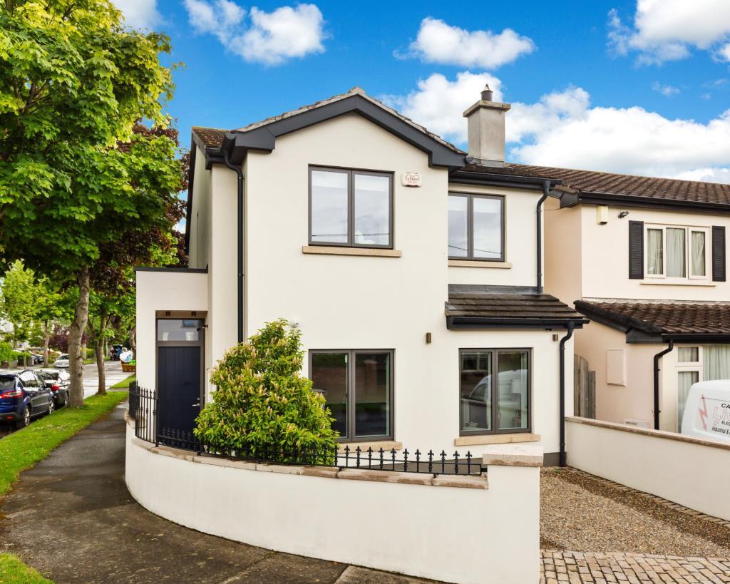 Main image of property: 19a Pecks Lane, Castleknock, Dublin 15, D15T95N