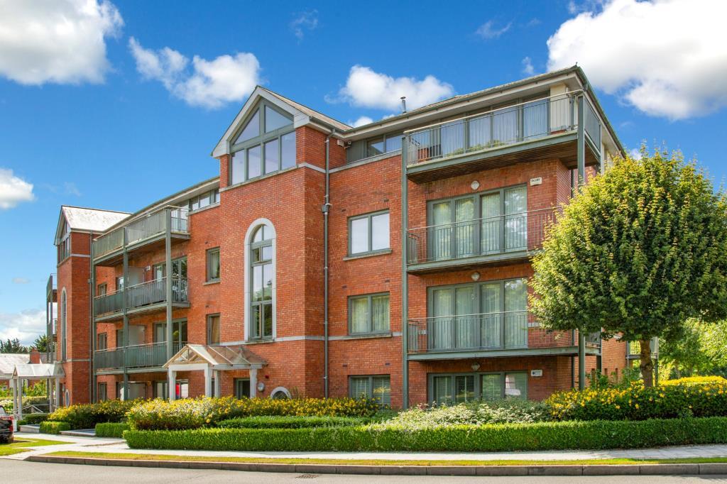 Main image of property: 16 Willow Lodge, Farmleigh Woods, Castleknock, Dublin 15, D15 HY53