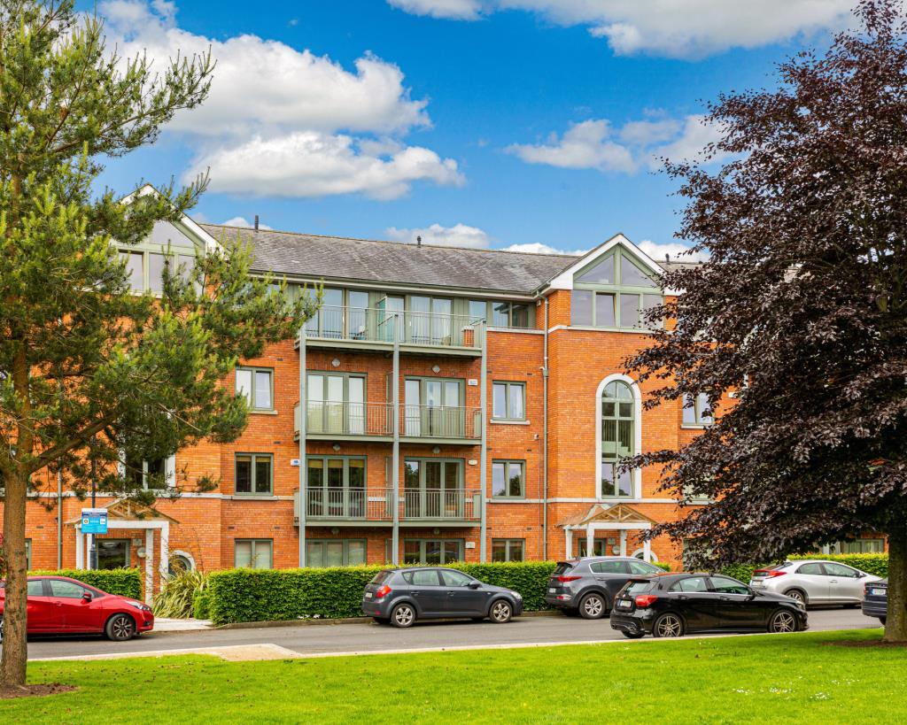 Main image of property: 17 Beech Lodge, Farmleigh, Castleknock, Dublin 15, D15 E292