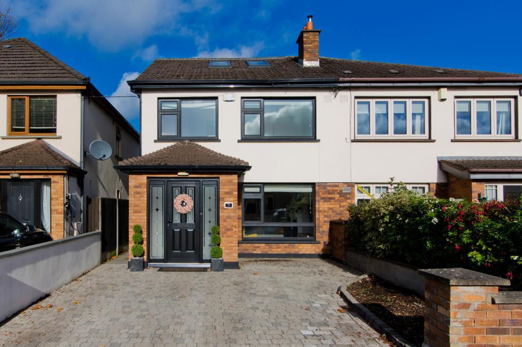 Main image of property: 9 Auburn Close, Castleknock, Dublin 15, D15 RR0A