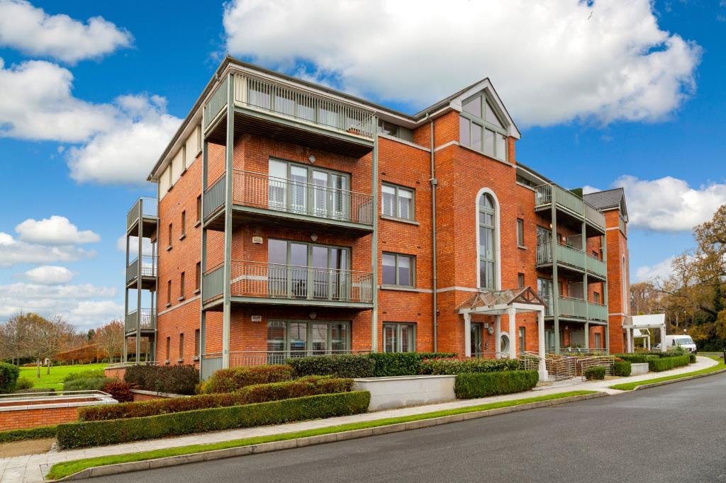 Main image of property: 4 Maple Lodge, Farmleigh, Castleknock, Dublin 15, D15 Y898