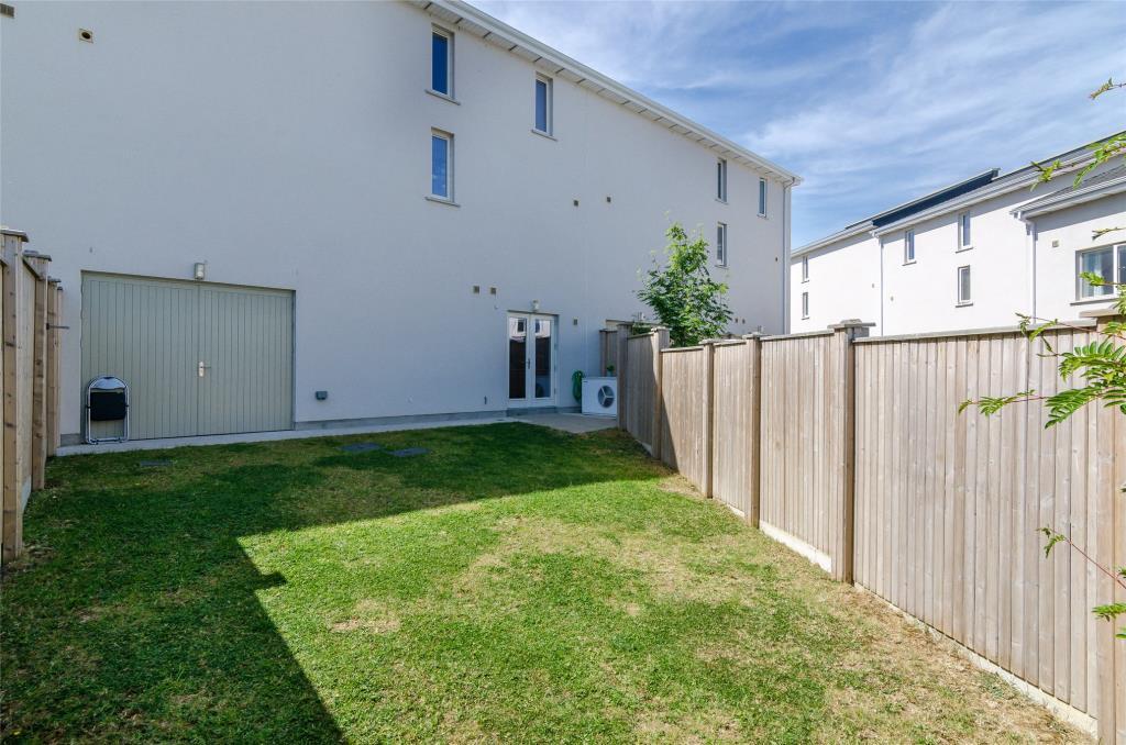 5 bedroom terraced house for sale in 15 Royal Canal Avenue, Royal Canal