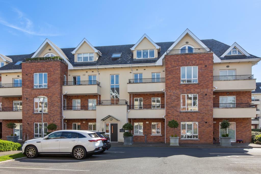 Main image of property: 108 Ballintyre Square, Ballinteer, Dublin 16, D16 F169