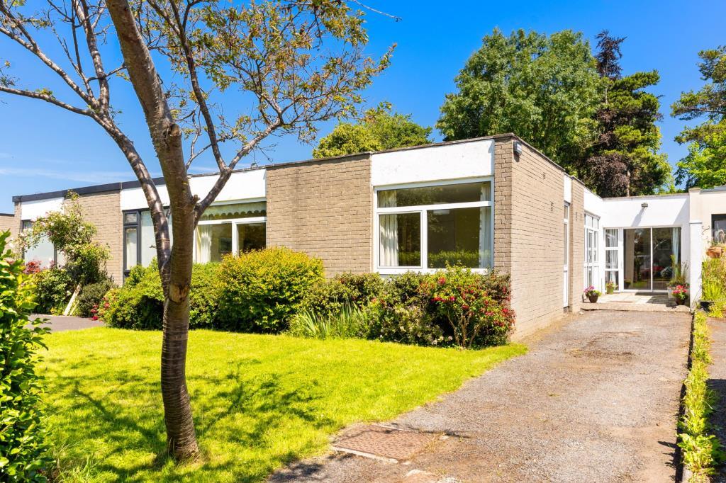 Main image of property: 34 Ailesbury Lawn, Dundrum, Dublin 16, D16 RR99