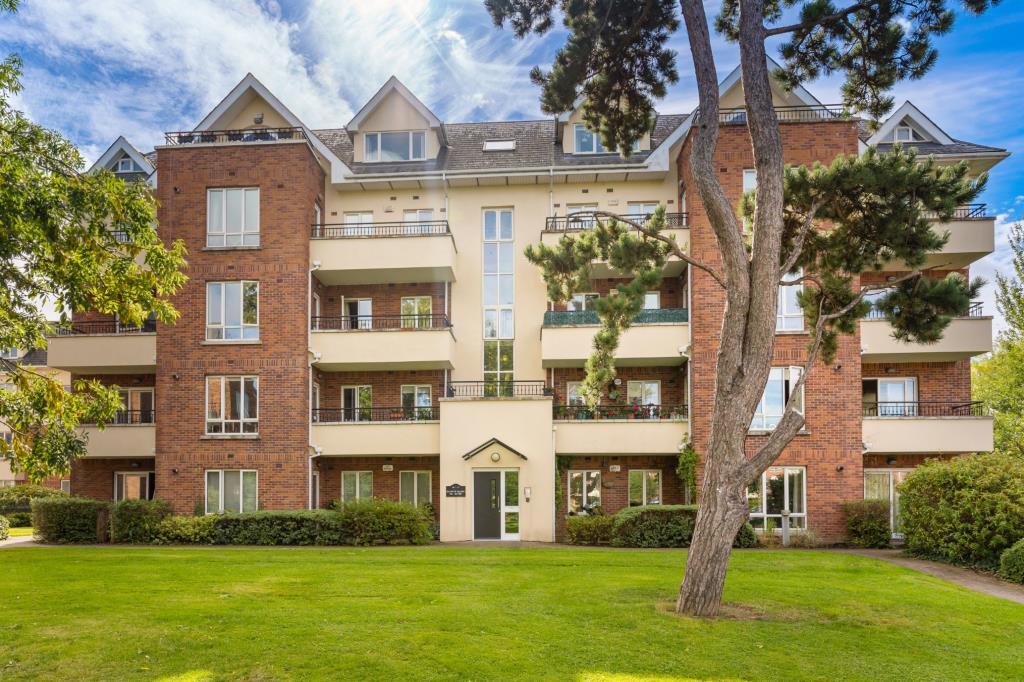 Main image of property: 66 Ballintyre Meadows, Ballinteer, Dublin 16, D16 YX22