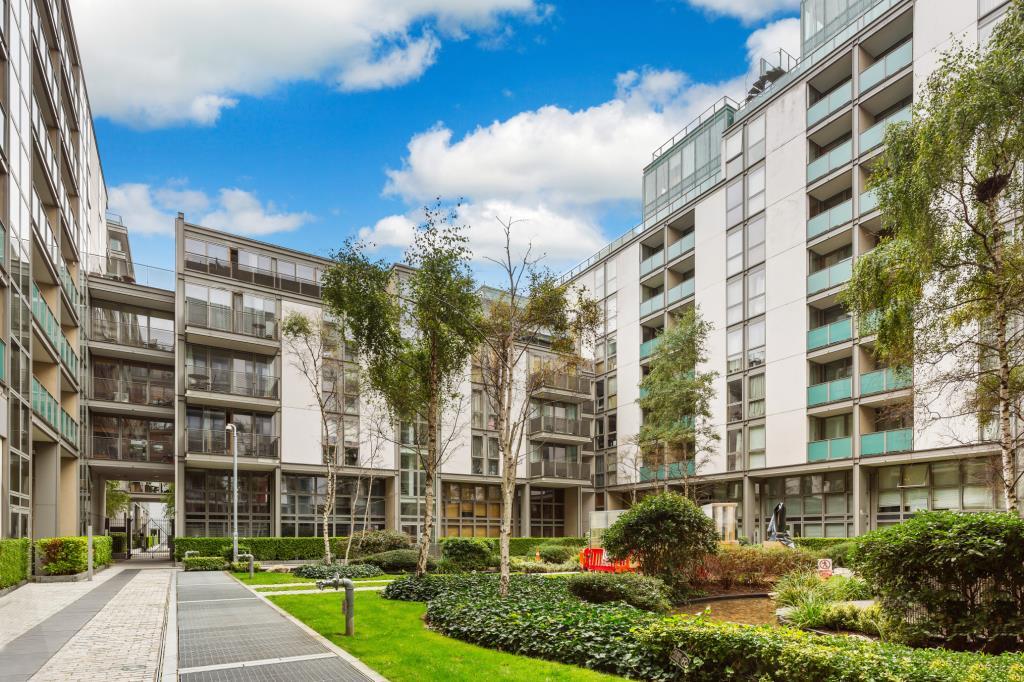 Main image of property: 2 Thomastown House, Spencer Dock, IFSC, Dublin 1, D01 PW80