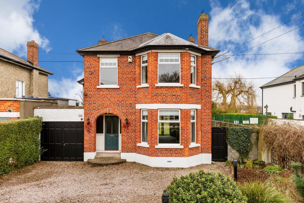 Main image of property: 24 Seafield Avenue, Clontarf, Dublin 3, D03 YC66
