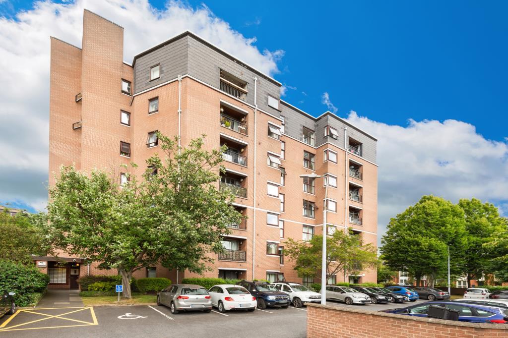 Main image of property: 17 Cullenswood House, Ranelagh, Dublin 6, D06 R889