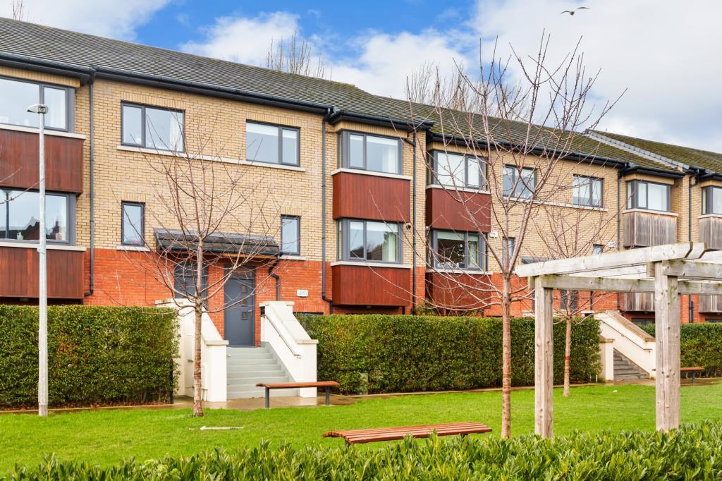 Main image of property: 8 Hawthorn Walk, Bird Avenue, Clonskeagh, Dublin 14, D14 C6C4