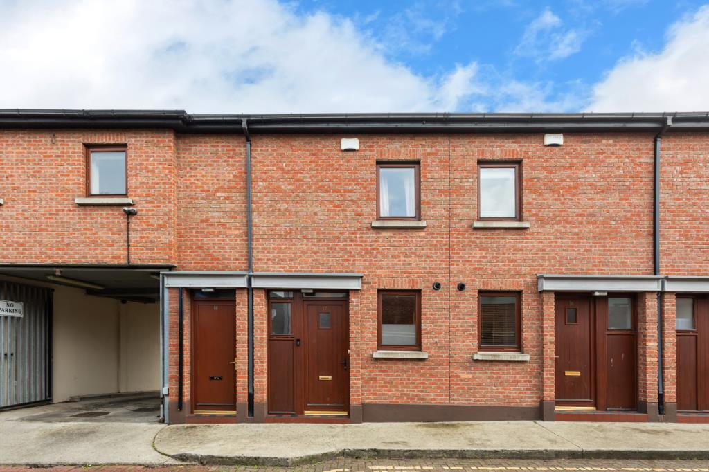Main image of property: 17 Fernley Court, Long Lane, Dublin 8, D08 R8P7