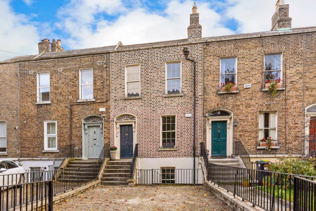 Main image of property: 15 Lennox Street, Portobello, Dublin 8, D08 N9P5