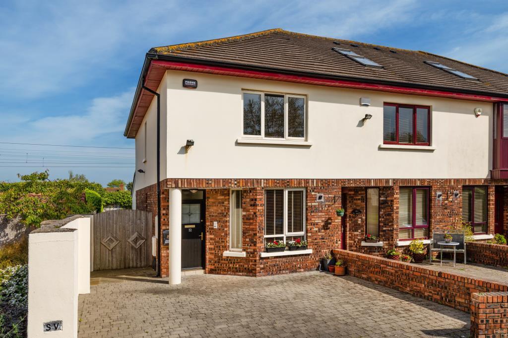 Main image of property: 12 Marine Cove, Baldoyle Road, Sutton, Dublin 13, D13 KX06