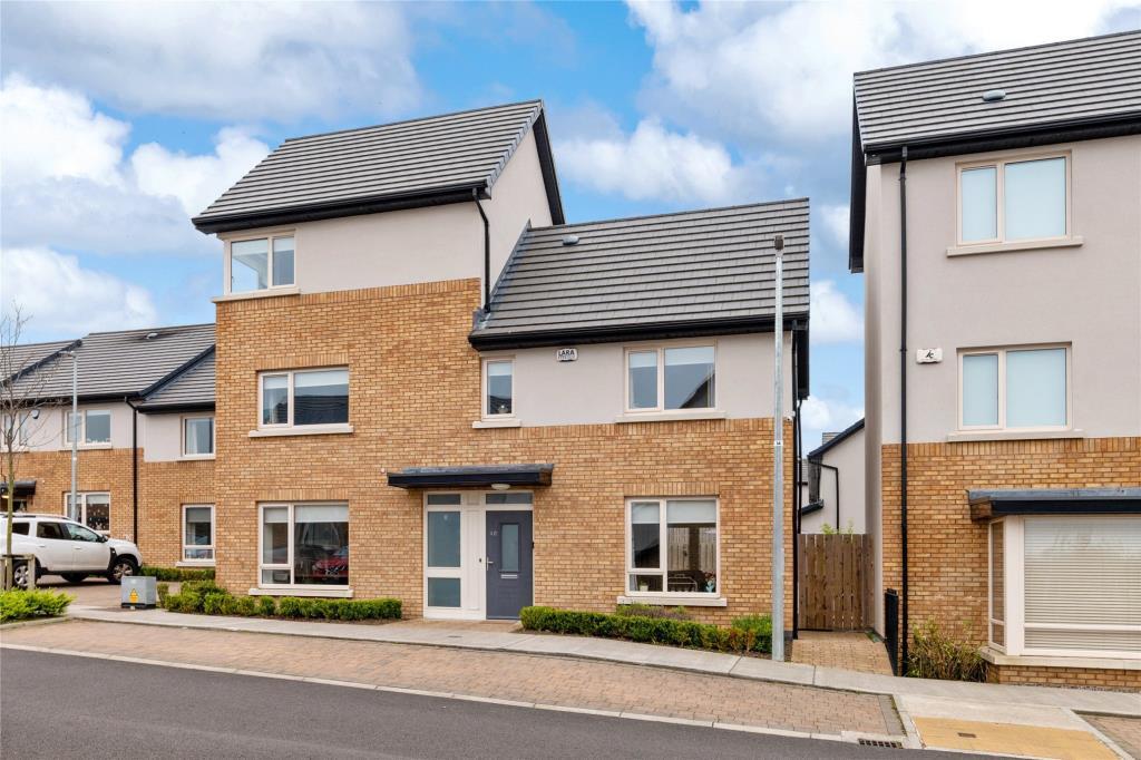 Main image of property: 40 Abbots Grove Avenue, Knocklyon, Dublin 16, D16 CD96