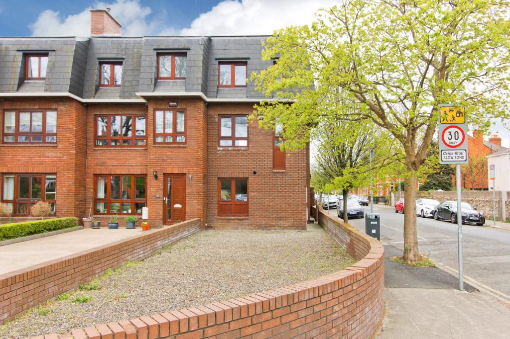 Main image of property: 9 Town House, Terenure Road East, Terenure, Dublin 6, D06 DY89