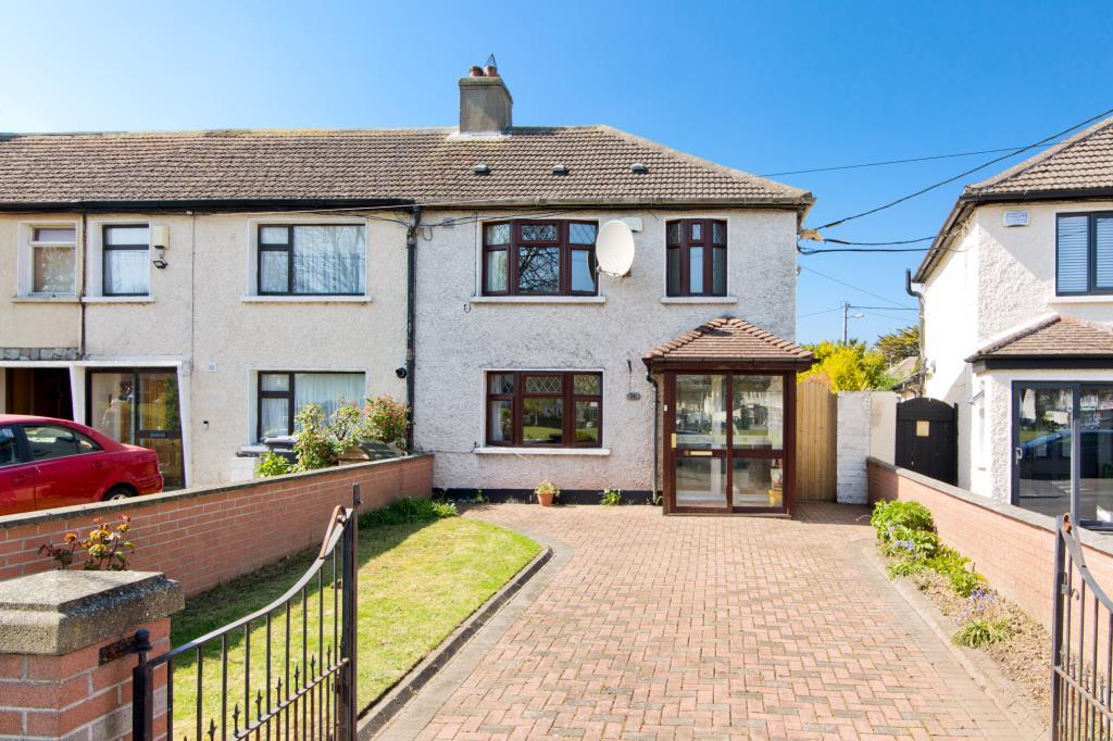 Main image of property: 26 Hardebeck Avenue, Walkinstown, Dublin 12, D12 P8X6