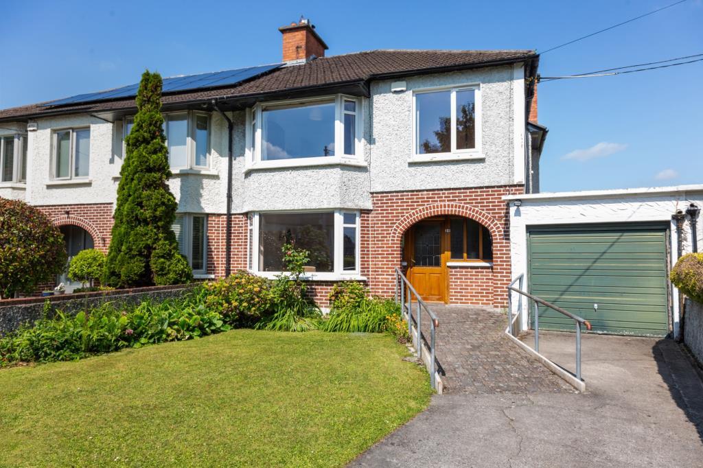 Main image of property: 26 Lavarna Grove, Terenure, Dubin 6w, D6W RY68