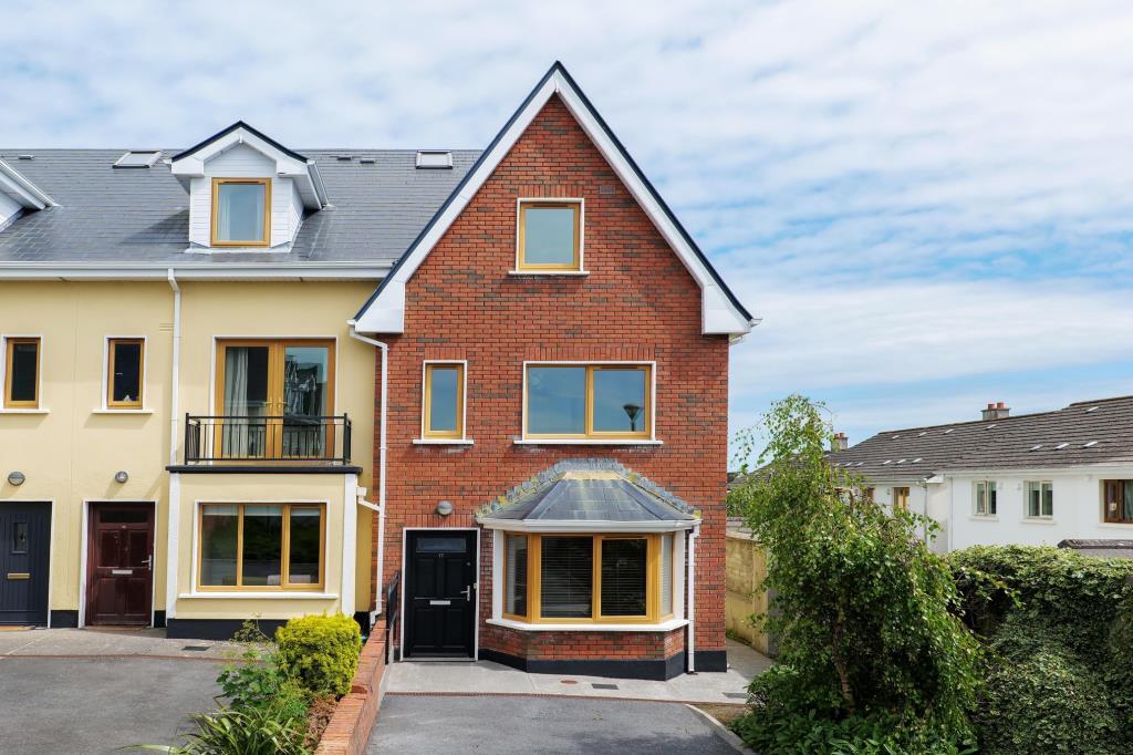 Main image of property: 17 Leas na Mara, Ballymoneen Road, Knocknacarra, Galway, H91 YD7P
