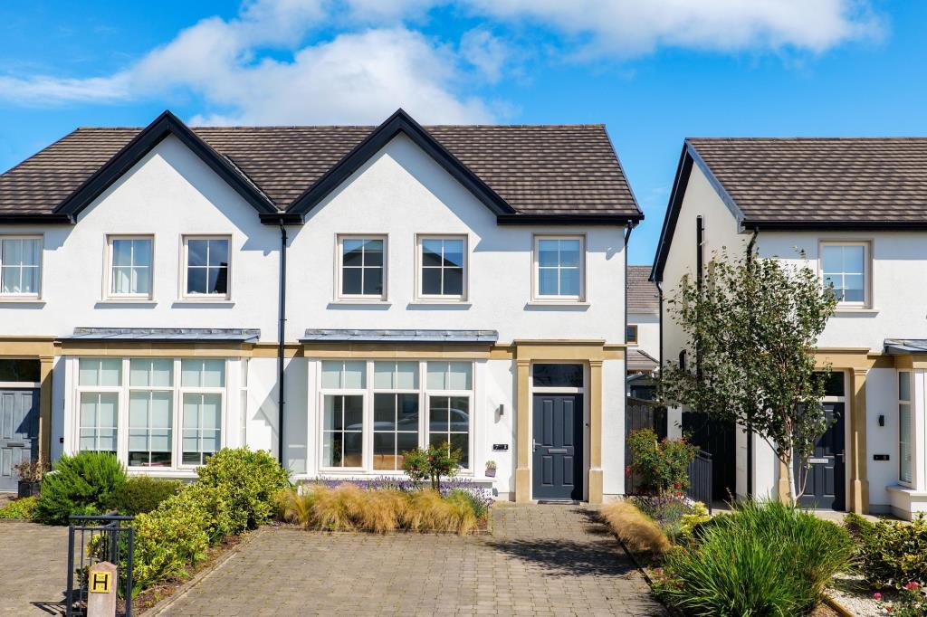 Main image of property: 7 Maoilin, Ballymoneen Road, Knocknacarra, Galway, H91 HN6V