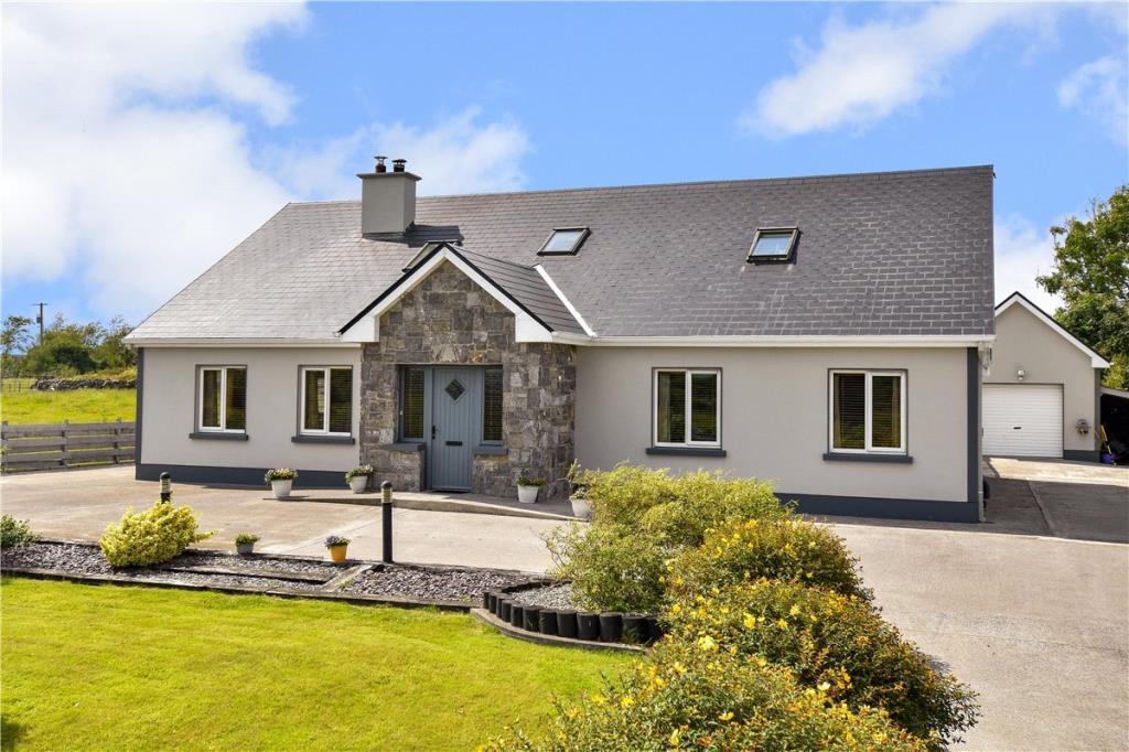 5 bedroom detached house for sale in Killeeneen, Craughwell, Co. Galway