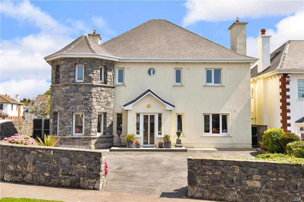 5 bedroom detached house for sale in Knockma House, 9 Seamount