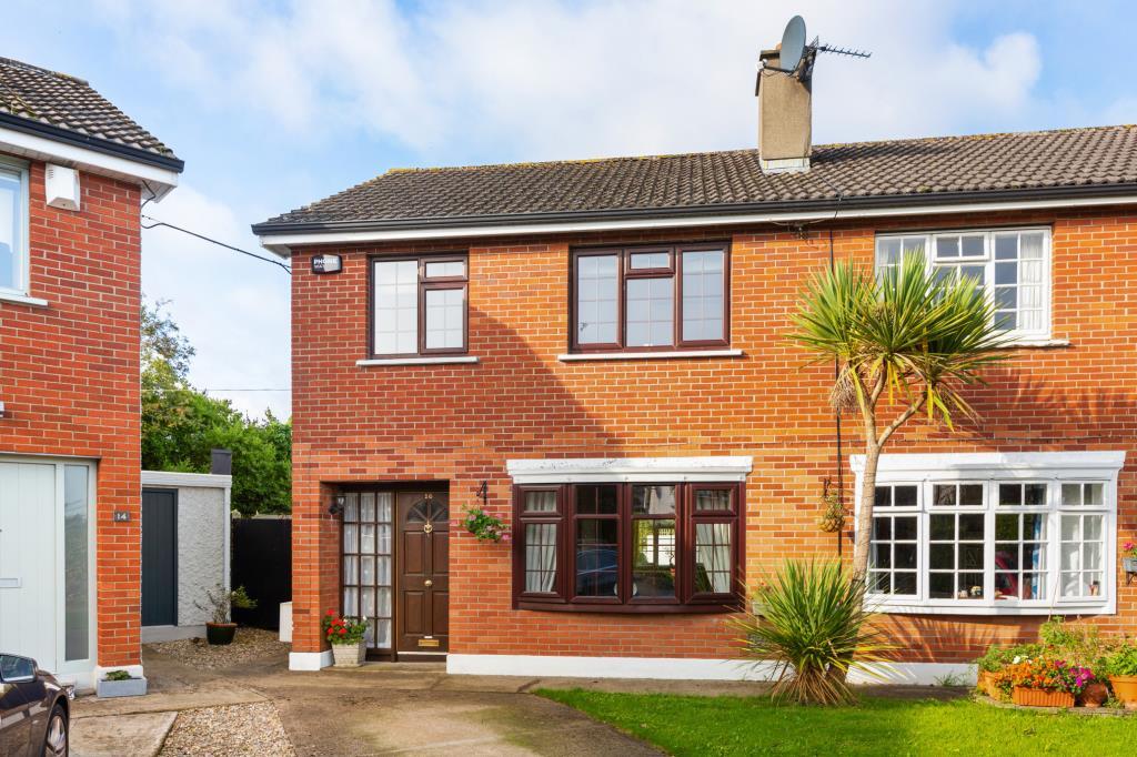 Main image of property: 15 Seapoint Court, Bray, Co. Wicklow, A98 NF88