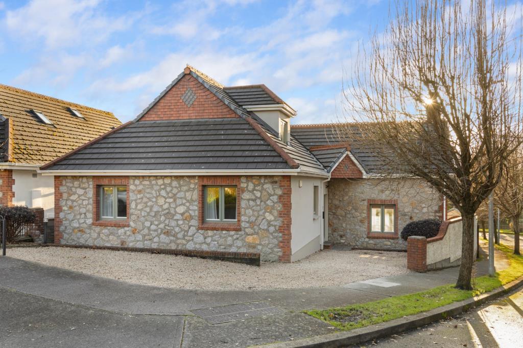 Main image of property: Eljirih, 7 Pemberton, Herbert Road, Bray, A98 WR23