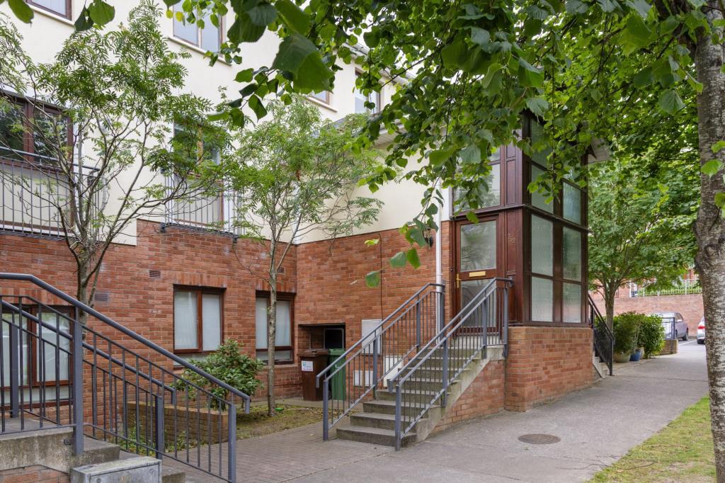 Main image of property: 252 Charlesland Park, Greystones, Co Wicklow, A63 TW50