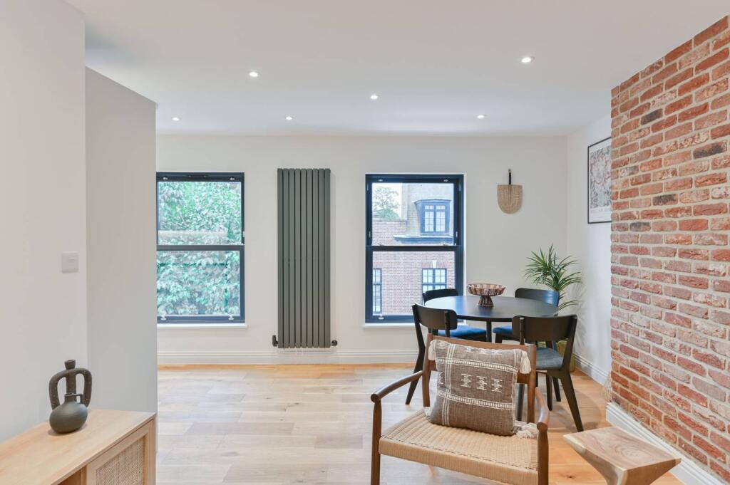 Main image of property: 11A Fernlea Road, Balham, London, SW12