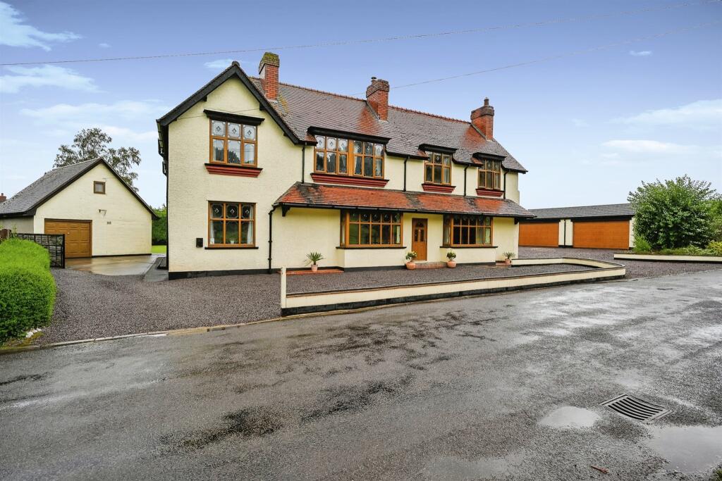 7 bedroom detached house for sale in Cranberry, Cotes Heath, Stafford, ST21