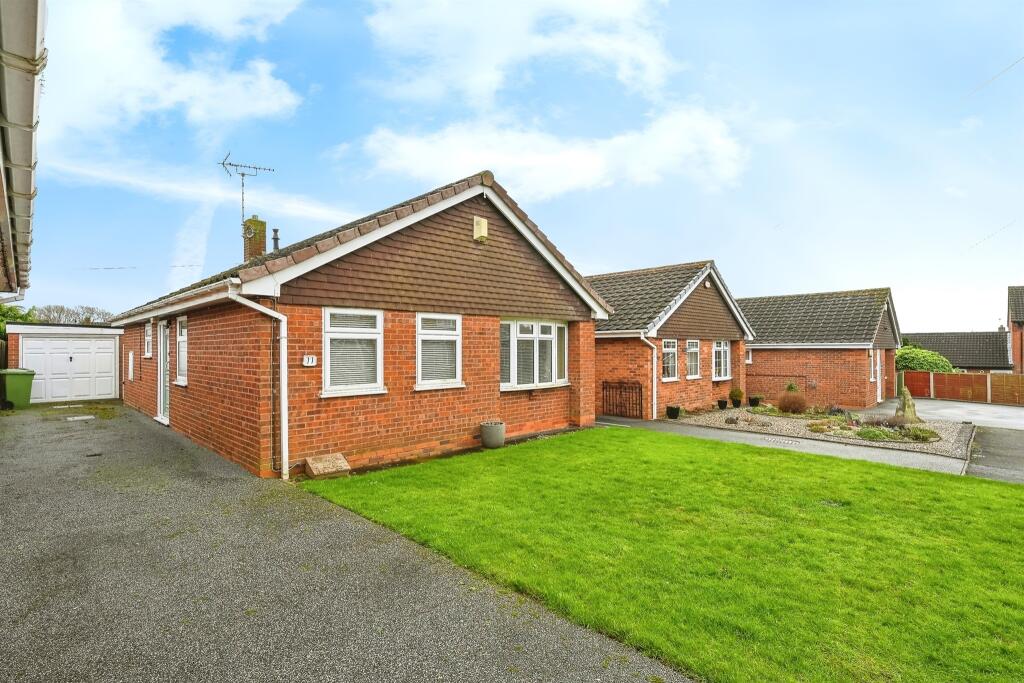 3 bedroom detached bungalow for sale in Old Barn Close, Gnosall