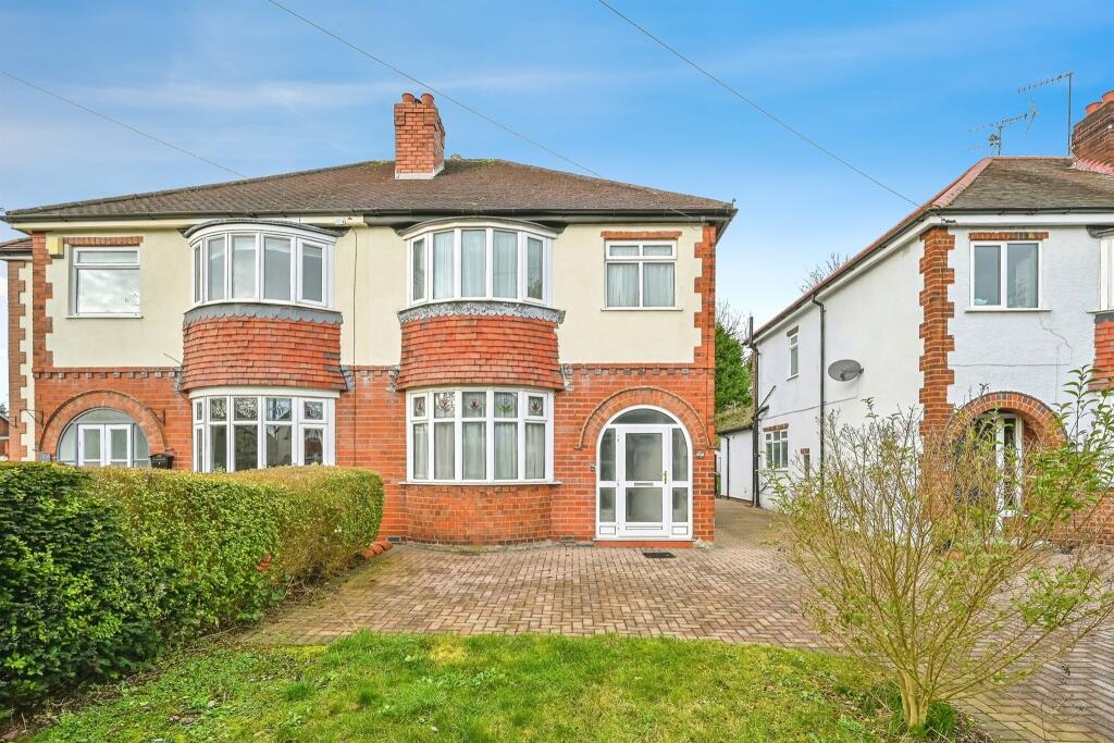 3 bedroom semidetached house for sale in Sandon Road, Stafford, ST16