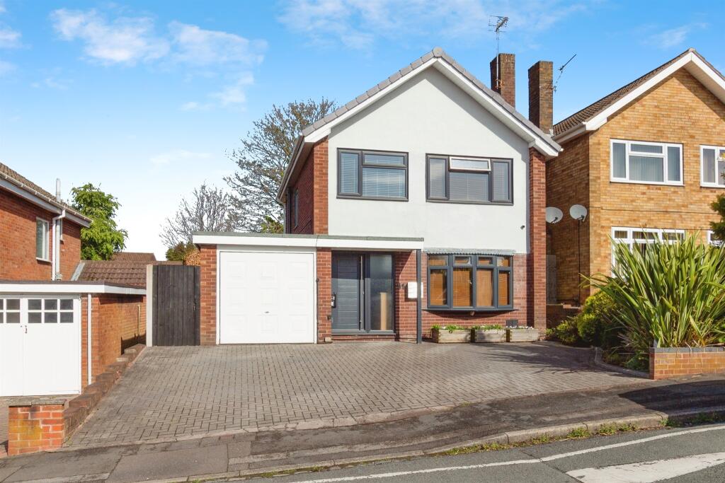Main image of property: Mount Avenue, Stone