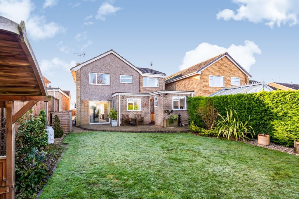 5 bedroom detached house for sale in Torrington Avenue, STAFFORD, ST17