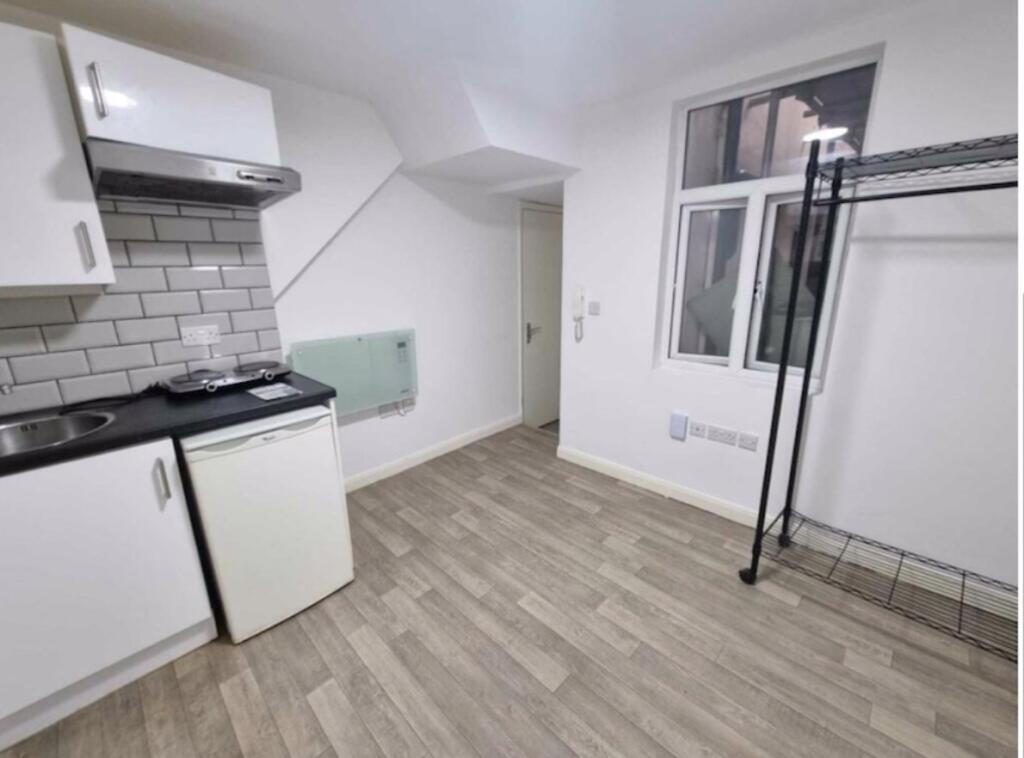 Main image of property: Middle Street, Brighton