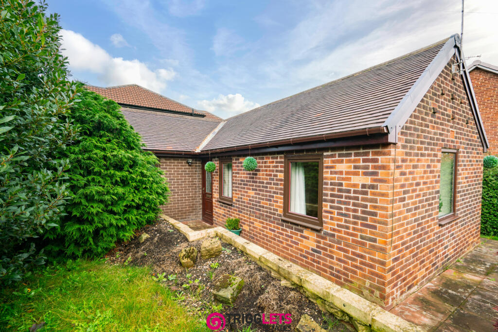 1 bedroom bungalow for sale in Silkstone View, Platts Common, Barnsley, S74