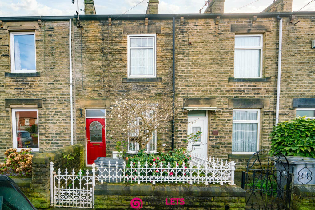 3 bedroom terraced house for sale in Church Street, Elsecar, S74