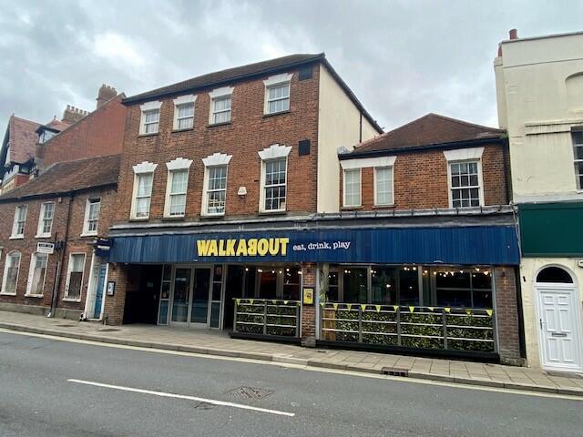 Main image of property: 42 Cheap Street, Newbury, West Berkshire, RG14 5BX