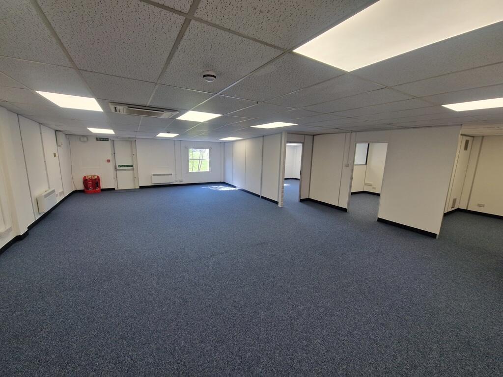 Main image of property: 20D Horseshoe Park, Pangbourne, Reading, Berkshire, RG8 7JW