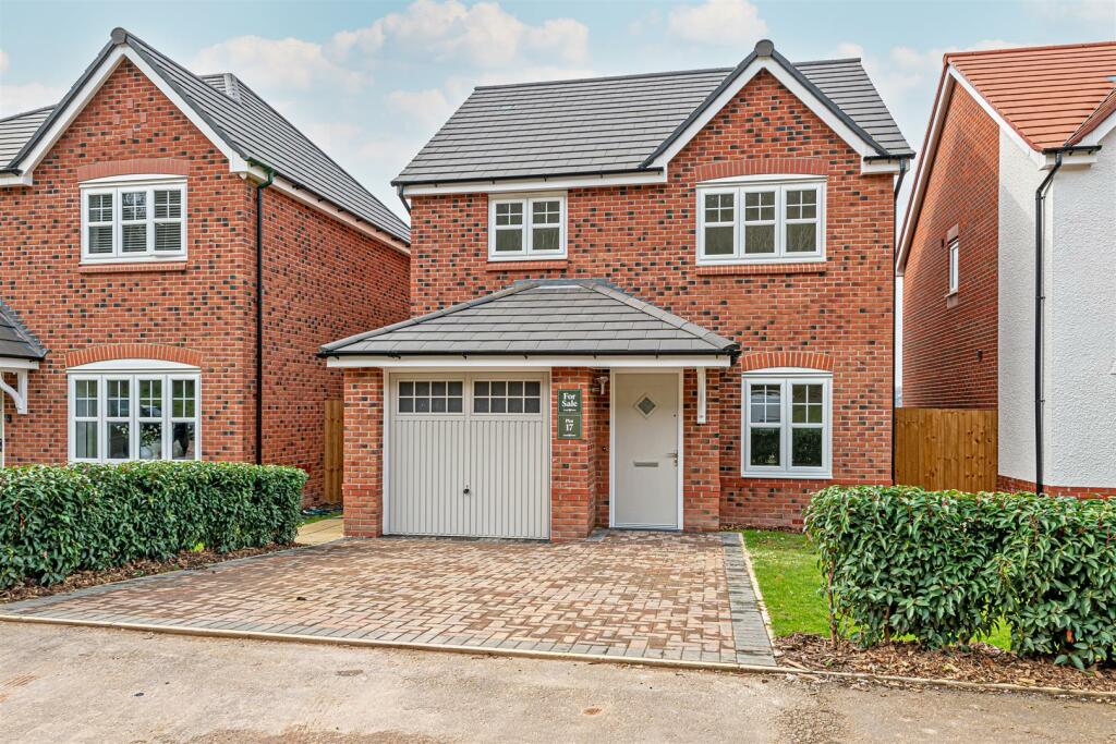 3 bedroom detached house for sale in Lower Hays, Bridgewater View
