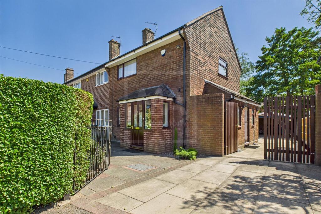 Main image of property: Fitzwalter Road, Woolston, Warrington
