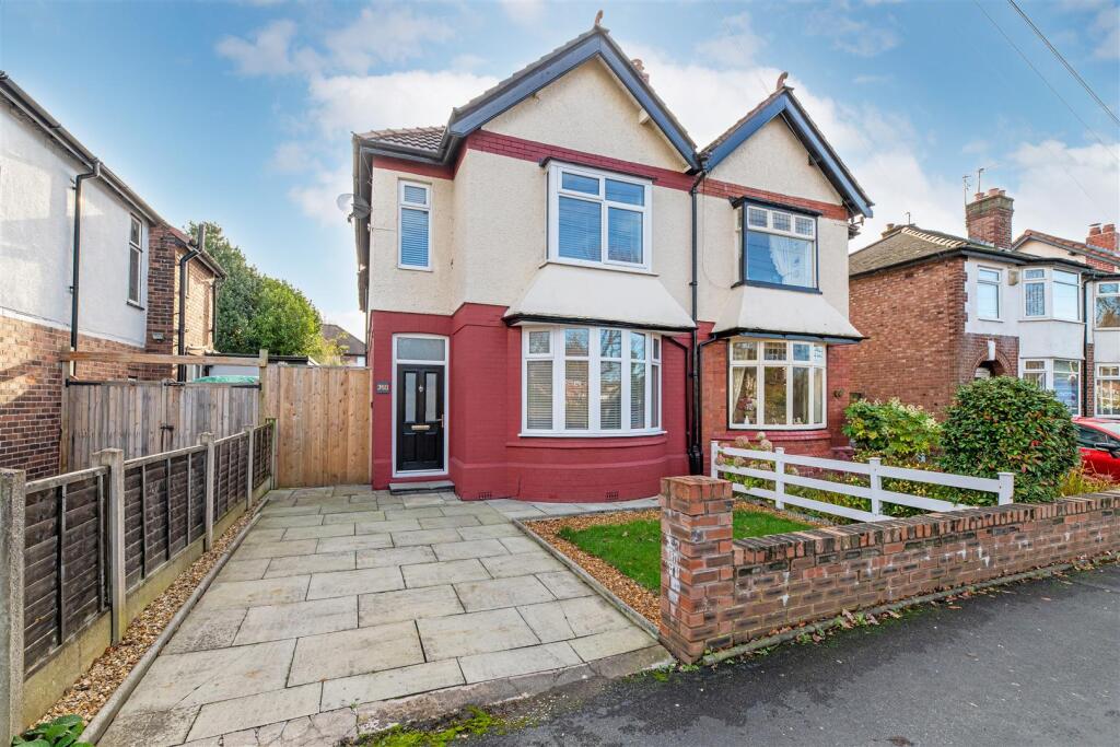 Main image of property: Thelwall New Road, Grappenhall, Warrington