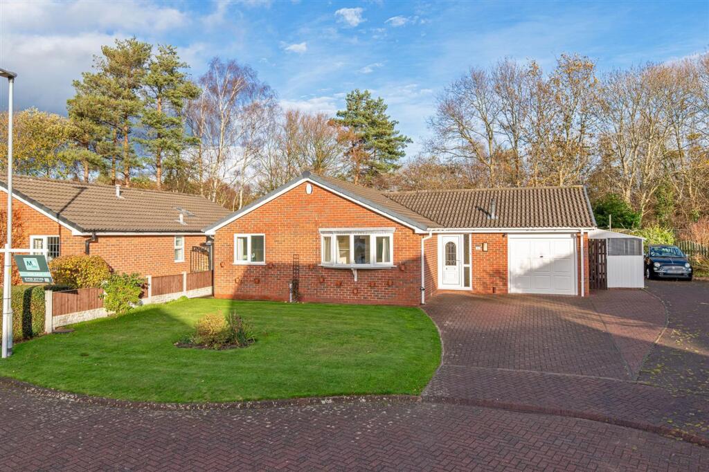 Main image of property: Wharfdale Close, Great Sankey, WA5