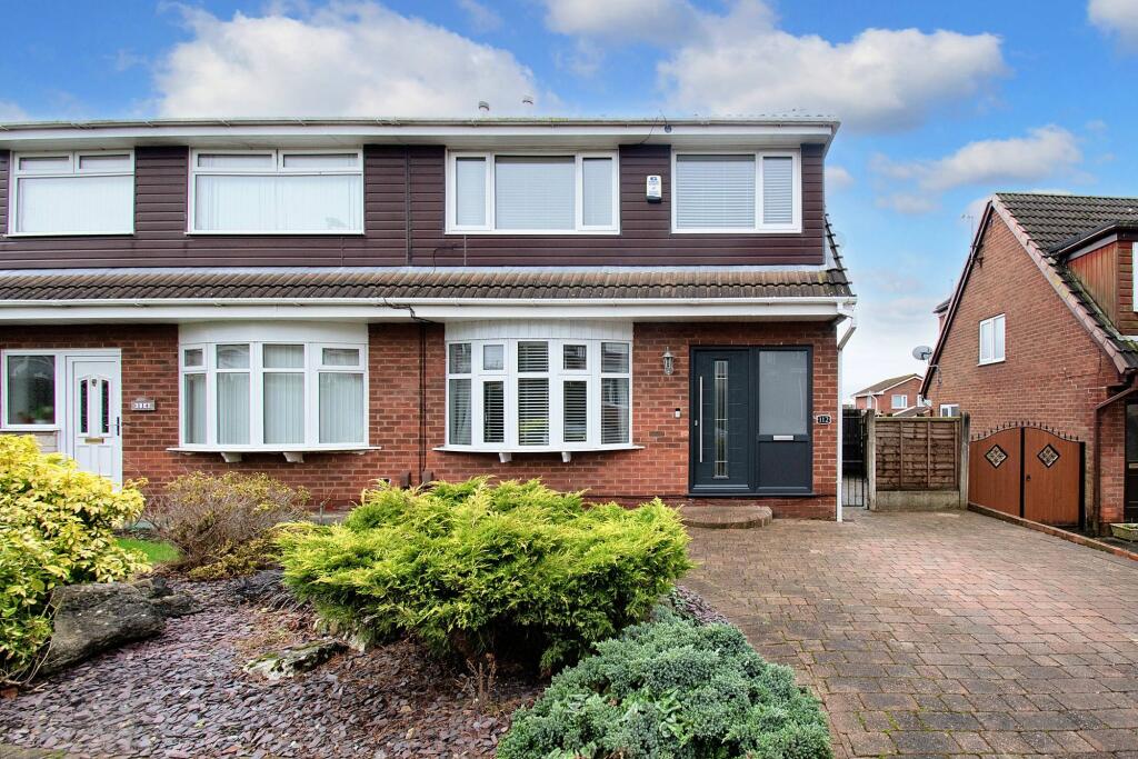 3 bedroom semidetached house for sale in Hamilton Road, AshtonIn