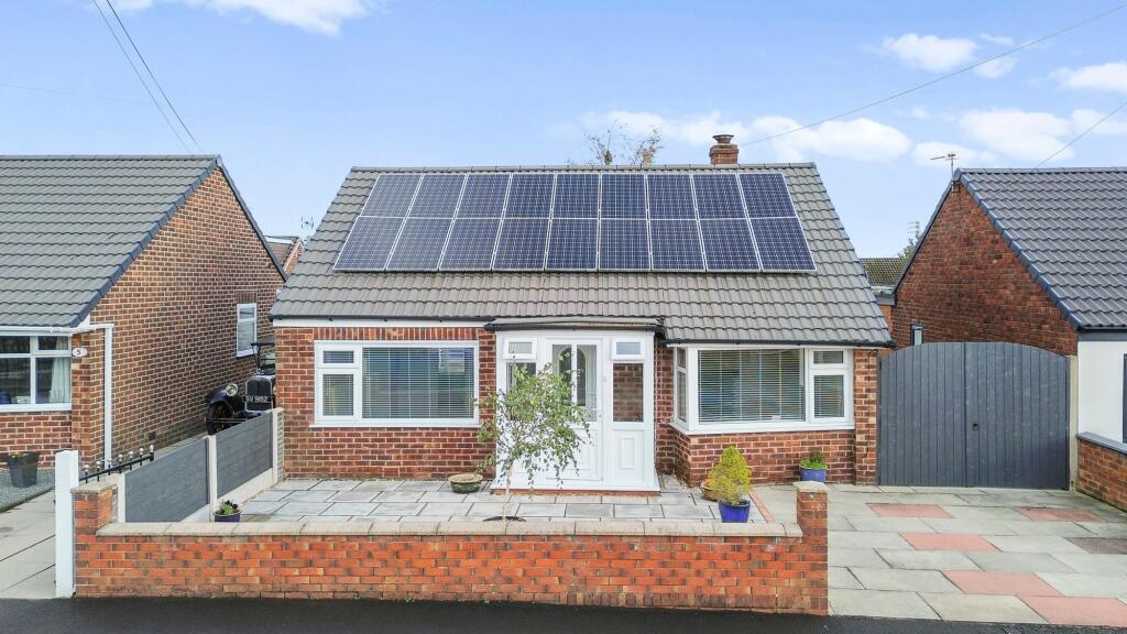 Main image of property: Elaine Close, Ashton-In-Makerfield, WN4